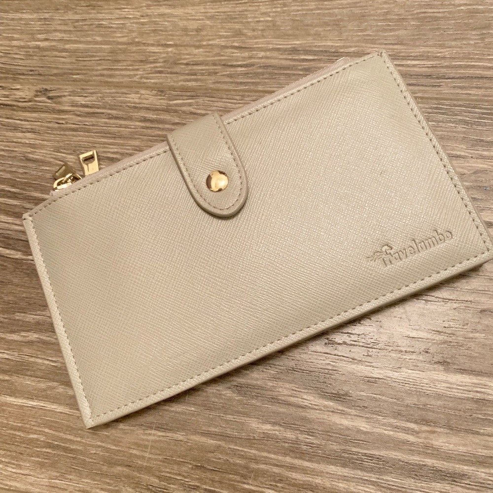 NWOT wallet